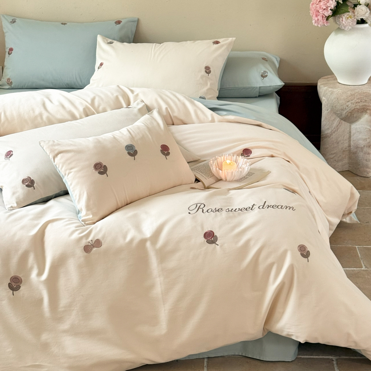 91家纺网 家纺一手货源 找家纺 FORTWO家纺原创设计（FOR TWO家纺） 2025新款50支全棉磨毛绣花四件套-小清新 奶油蔷薇