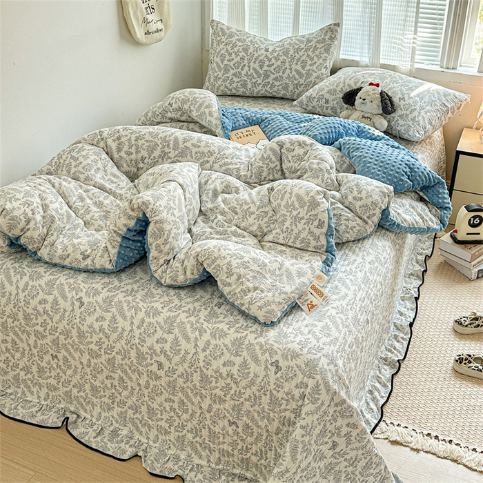 91家纺网 家纺一手货源 找家纺 繁花家居 2025新款床盖豆豆被套春秋被套冬被云感超软木棉被子被芯 花边床盖-豆豆被-蓝纹夜韵