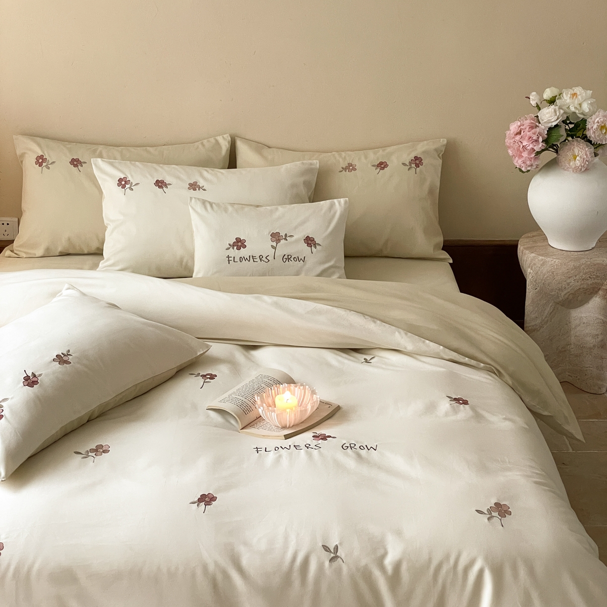 91家纺网 家纺一手货源 找家纺 FORTWO家纺原创设计（FOR TWO家纺） 2025新款50支全棉磨毛绣花四件套-小清新 小红花