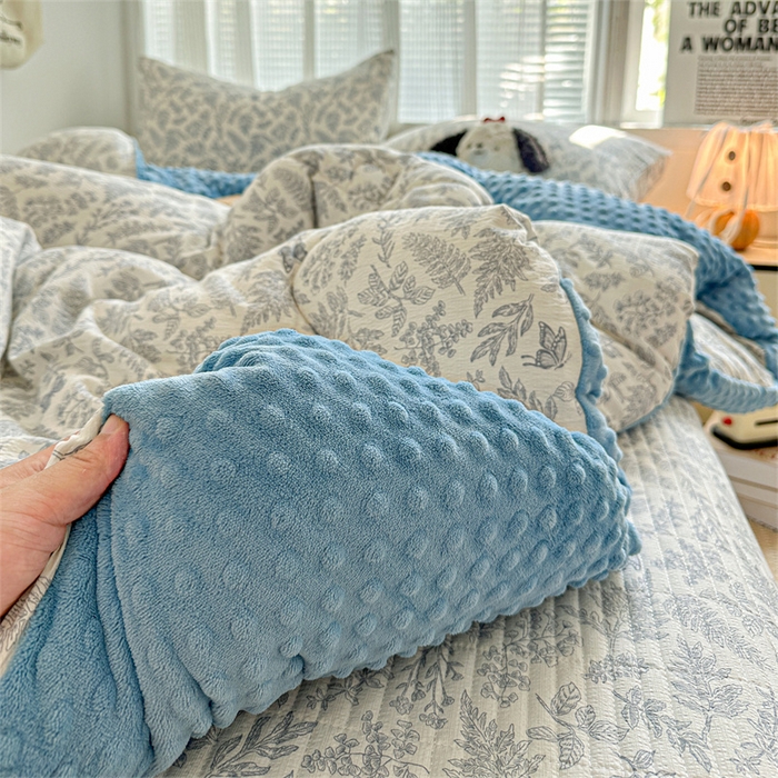 91家纺网 家纺一手货源 找家纺 繁花家居 2025新款床盖豆豆被套春秋被套冬被云感超软木棉被子被芯 花边床盖-豆豆被-蓝纹夜韵