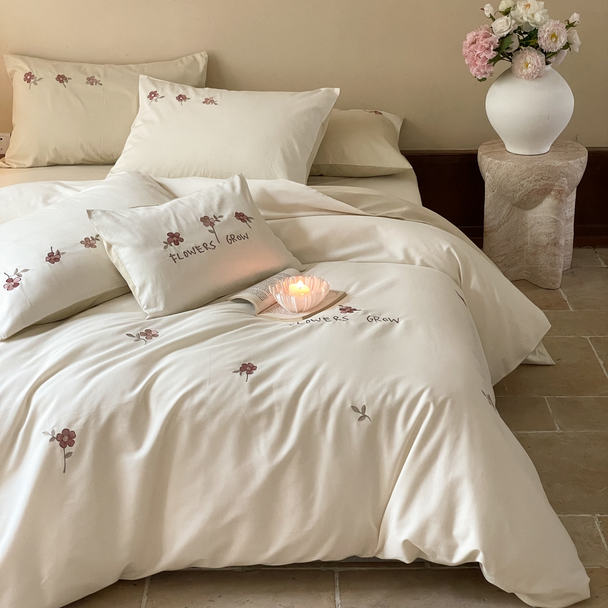 91家纺网 家纺一手货源 找家纺 FORTWO家纺原创设计（FOR TWO家纺） 2025新款50支全棉磨毛绣花四件套-小清新 小红花