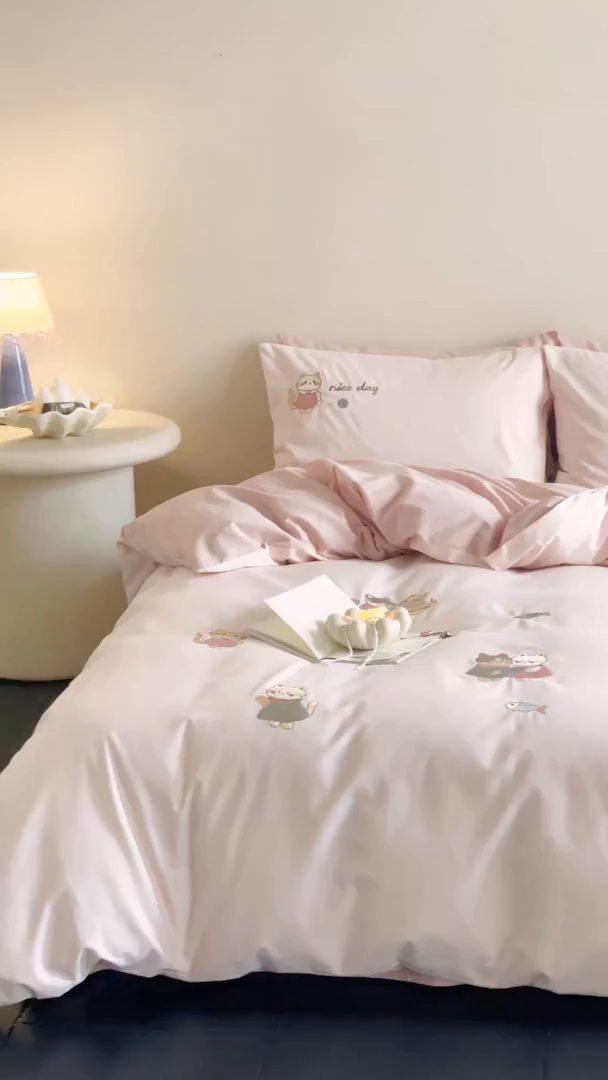 91家纺网 家纺一手货源 找家纺 FORTWO家纺原创设计（FOR TWO家纺） 2025新款50支全棉磨毛绣花四件套-小清新 小猫咪