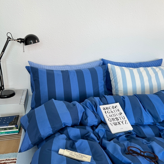 91家纺网 家纺一手货源 找家纺 蜜宿 2025新款亲肤舒适混搭条纹全棉纯棉斜纹四件套-蓝调冰岛 蓝调冰岛（月光蓝条+冰川蓝条）