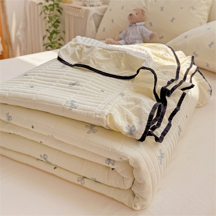 91家纺网 家纺一手货源 找家纺 繁花家居 2025新款床盖豆豆被套春秋被套冬被云感超软木棉被子被芯 花边床盖-豆豆被-奶黄蝶语