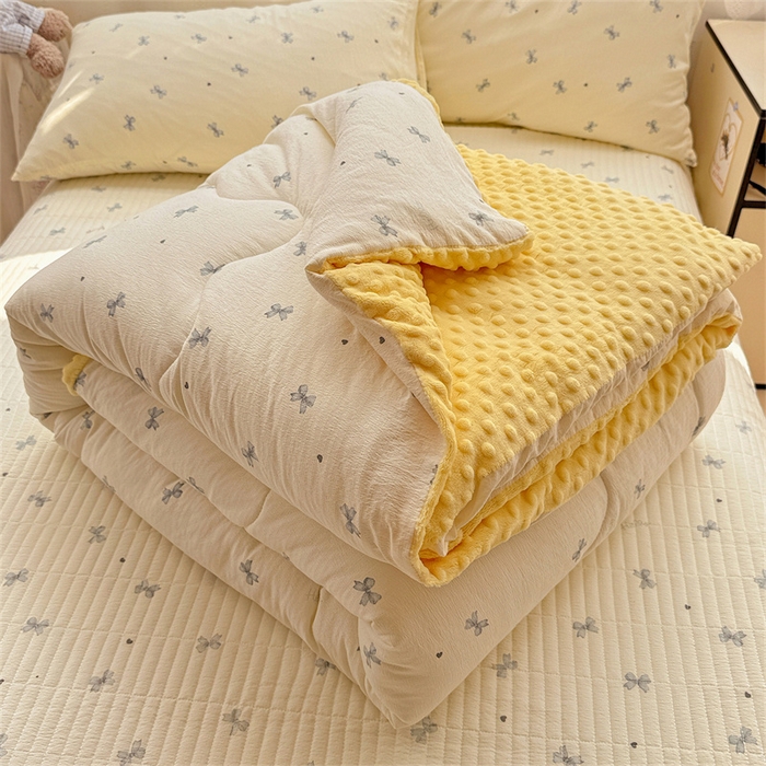 91家纺网 家纺一手货源 找家纺 繁花家居 2025新款床盖豆豆被套春秋被套冬被云感超软木棉被子被芯 花边床盖-豆豆被-奶黄蝶语