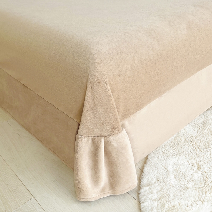 91家纺网 家纺一手货源 找家纺 牵依 2025新款羊羔绒牛奶绒毛巾绣四件套 小绵羊