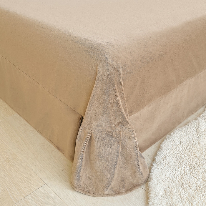 91家纺网 家纺一手货源 找家纺 牵依 2025新款羊羔绒牛奶绒毛巾绣四件套 卡皮巴拉