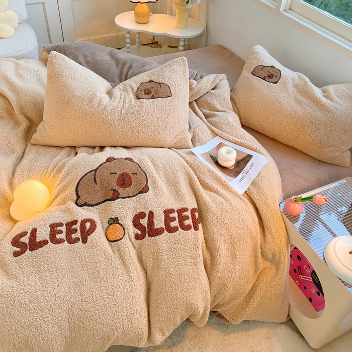 91家纺网 家纺一手货源 找家纺 （总）牵依 2025新款羊羔绒牛奶绒毛巾绣四件套