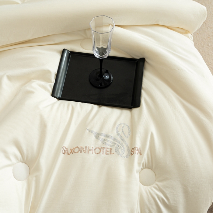 91家纺网 家纺一手货源 找家纺 （总）丽卡家纺 2025年秋冬新品莱卡羊绒被被子被芯（常规生产款为春秋被和冬被，常规尺寸为200*230/220*240cm，其他特殊尺寸/加厚款接受下单定制）