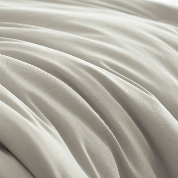 91家纺网 家纺一手货源 找家纺 丽卡家纺 2025年秋冬新品丽妃羊绒被被子被芯（常规生产款为春秋被和冬被，常规尺寸为200*230/220*240cm，其他特殊尺寸/加厚款接受下单定制） 丽妃羊绒被-灰色