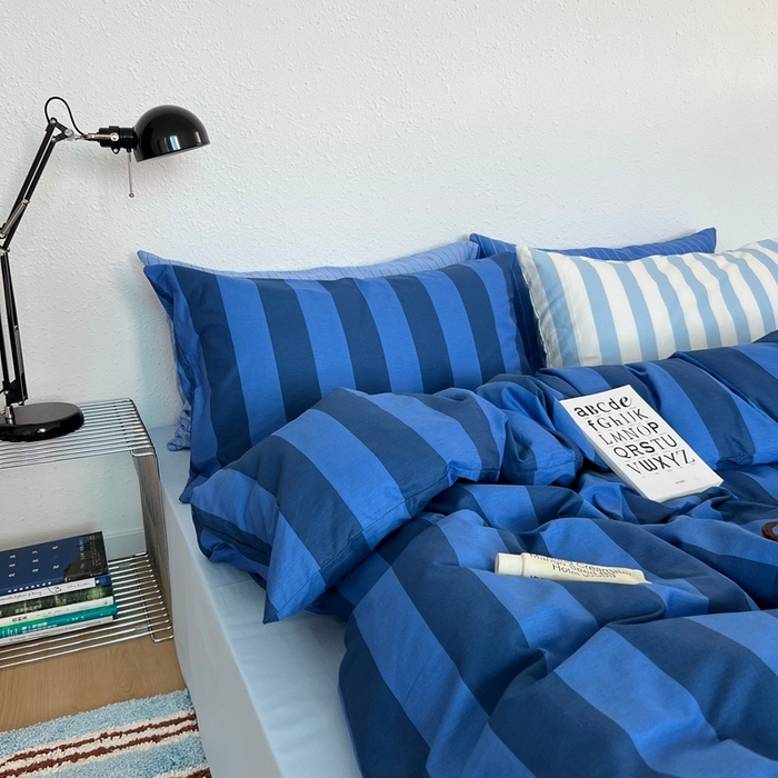 91家纺网 家纺一手货源 找家纺 蜜宿 2025新款亲肤舒适混搭条纹全棉纯棉斜纹四件套-蓝调冰岛 蓝调冰岛（海洋蓝条+冰川蓝条）