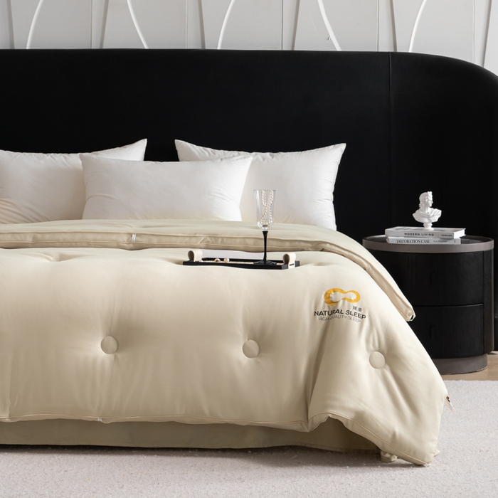 91家纺网 家纺一手货源 找家纺 丽卡家纺 2025年秋冬新品好运来暖姜被被子被芯（常规生产款为春秋被和冬被，常规尺寸为200*230和220*240cm，其他特殊尺寸/加厚款接受下单定制） 好运来暖姜被-卡其