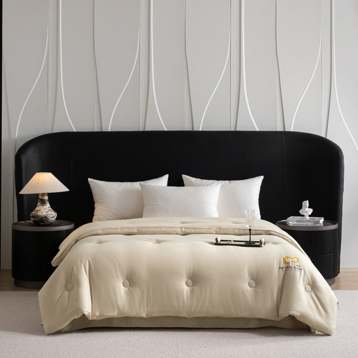 91家纺网 家纺一手货源 找家纺 丽卡家纺 2025年秋冬新品好运来暖姜被被子被芯（常规生产款为春秋被和冬被，常规尺寸为200*230和220*240cm，其他特殊尺寸/加厚款接受下单定制） 好运来暖姜被-卡其