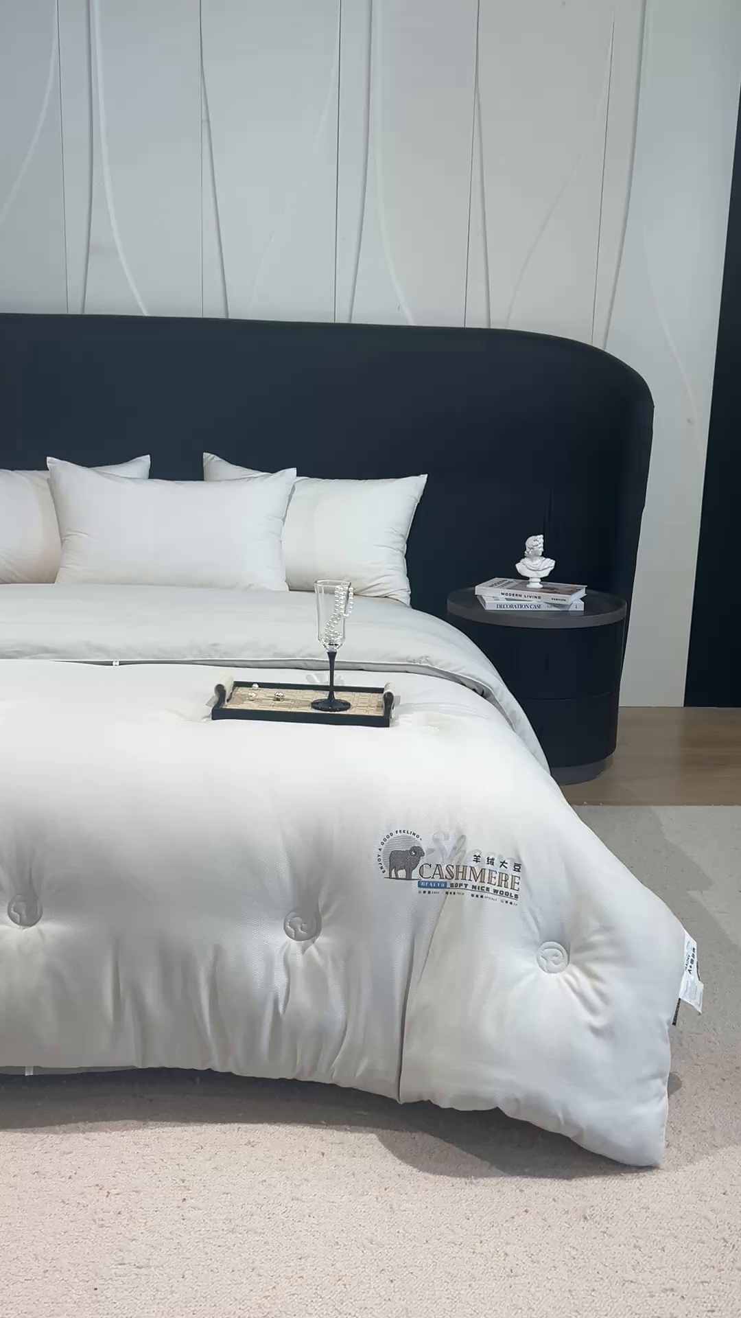 91家纺网 家纺一手货源 找家纺 丽卡家纺 2025年秋冬新品希贝尔羊绒大豆被被子被芯 希贝尔羊绒大豆被-白色
