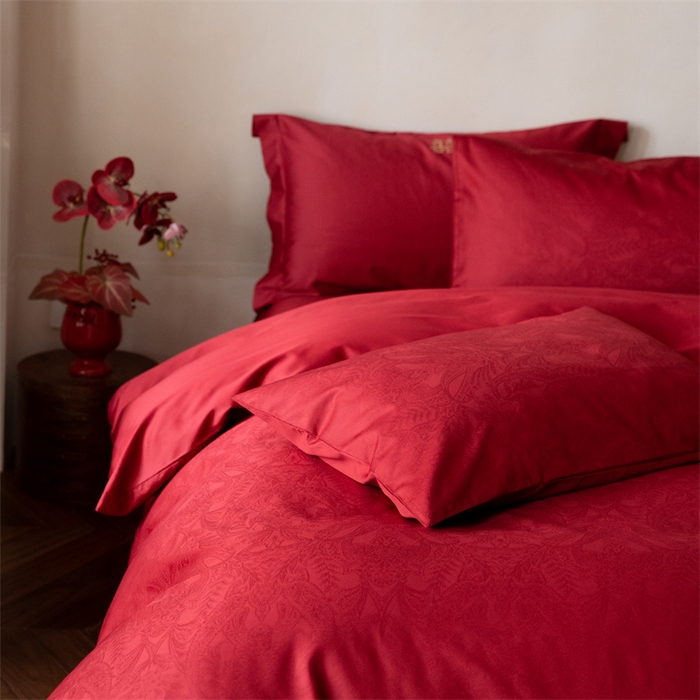 91家纺网 家纺一手货源 找家纺 （总）ONE TWO ONE 121 2025新款婚庆高支高密长绒棉贡缎提花四件套-东方喜礼 【会员-20】 【提供买家秀】为了各位老板们都有利润空间，平台控价券后不得低于318/338元，感谢您的配