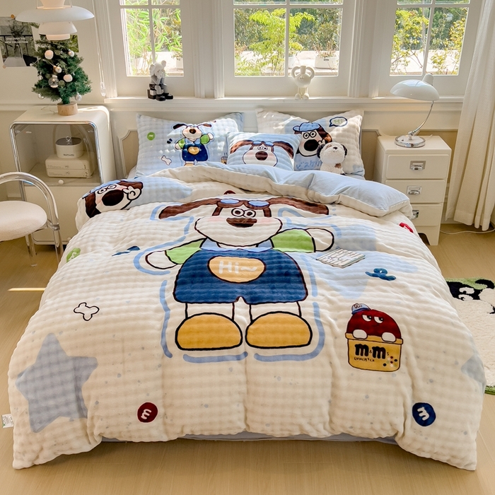 91家纺网 家纺一手货源 找家纺 摩妮卡 2025新款亲肤舒适泡泡绒大版卡通印花五件套 大版眼镜萌狗