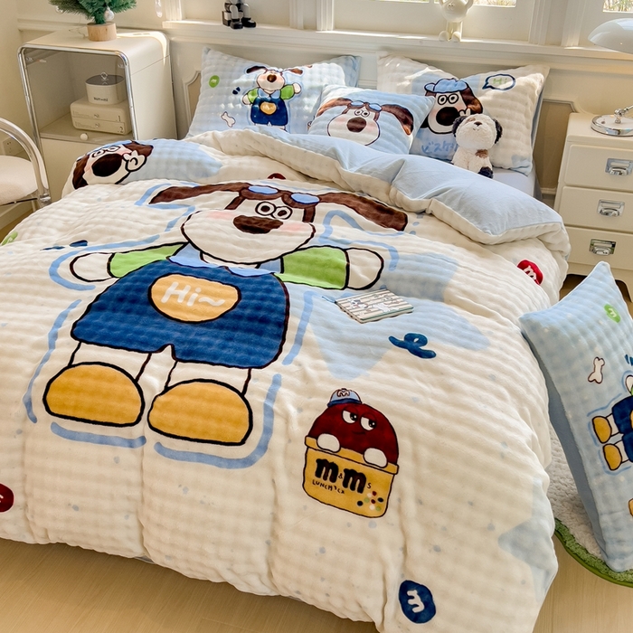 91家纺网 家纺一手货源 找家纺 摩妮卡 2025新款亲肤舒适泡泡绒大版卡通印花五件套 大版眼镜萌狗