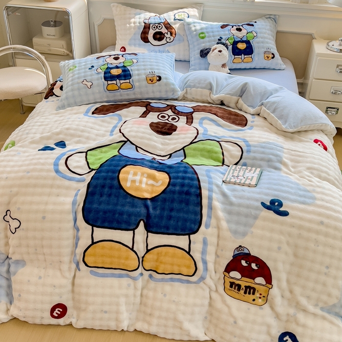 91家纺网 家纺一手货源 找家纺 摩妮卡 2025新款亲肤舒适泡泡绒大版卡通印花五件套 大版眼镜萌狗