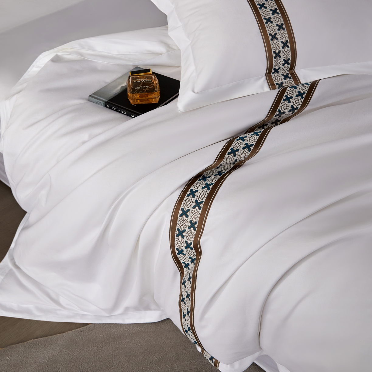 91家纺网 家纺一手货源 找家纺 诚臻/安力森 25年新款酒店织带四件套 暗奢谧境