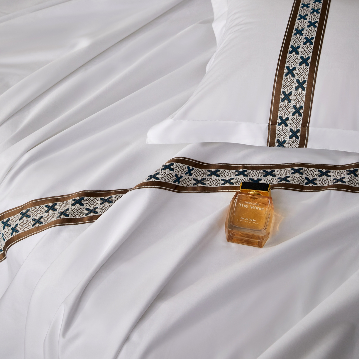 91家纺网 家纺一手货源 找家纺 诚臻/安力森 25年新款酒店织带四件套 暗奢谧境