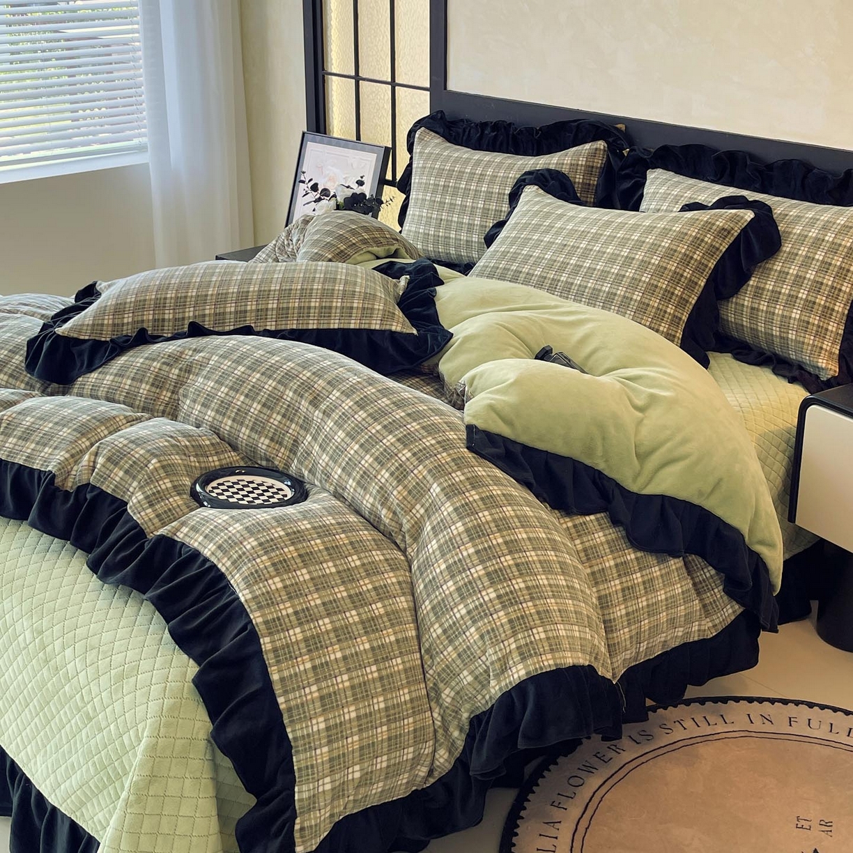 91家纺网 家纺一手货源 找家纺 慕希家纺 2025新款高克重牛奶绒花边床盖款四件套-格律时尚 格律时尚-绿