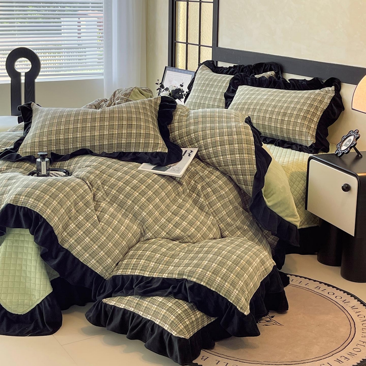 91家纺网 家纺一手货源 找家纺 慕希家纺 2025新款高克重牛奶绒花边床盖款四件套-格律时尚 格律时尚-绿