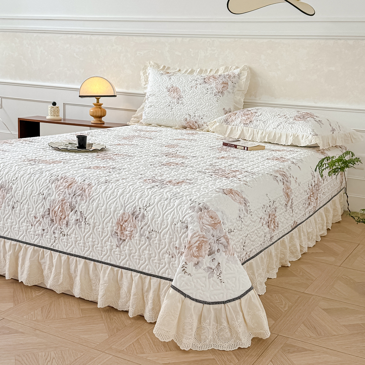 91家纺网 家纺一手货源 找家纺 （总）冬然家纺 2025新款纯棉数码印花工艺款床盖四件套