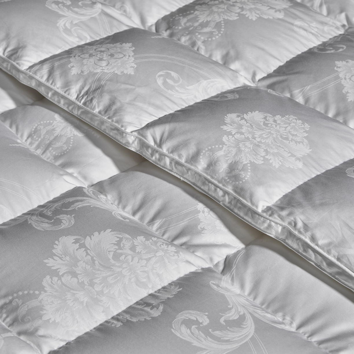 91家纺网 家纺一手货源 找家纺 暖羽屋羽绒馆 2025新款95白鸭绒被子绒子含量95 能过质检 白鸭绒被芯冬被羽绒被 F雅馨 白色