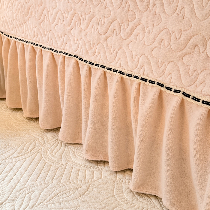 91家纺网 家纺一手货源 找家纺 花香四季家纺 2025新款A类雕花绒夹棉床盖款四件套-浪漫花语 浪漫花语-樱花粉