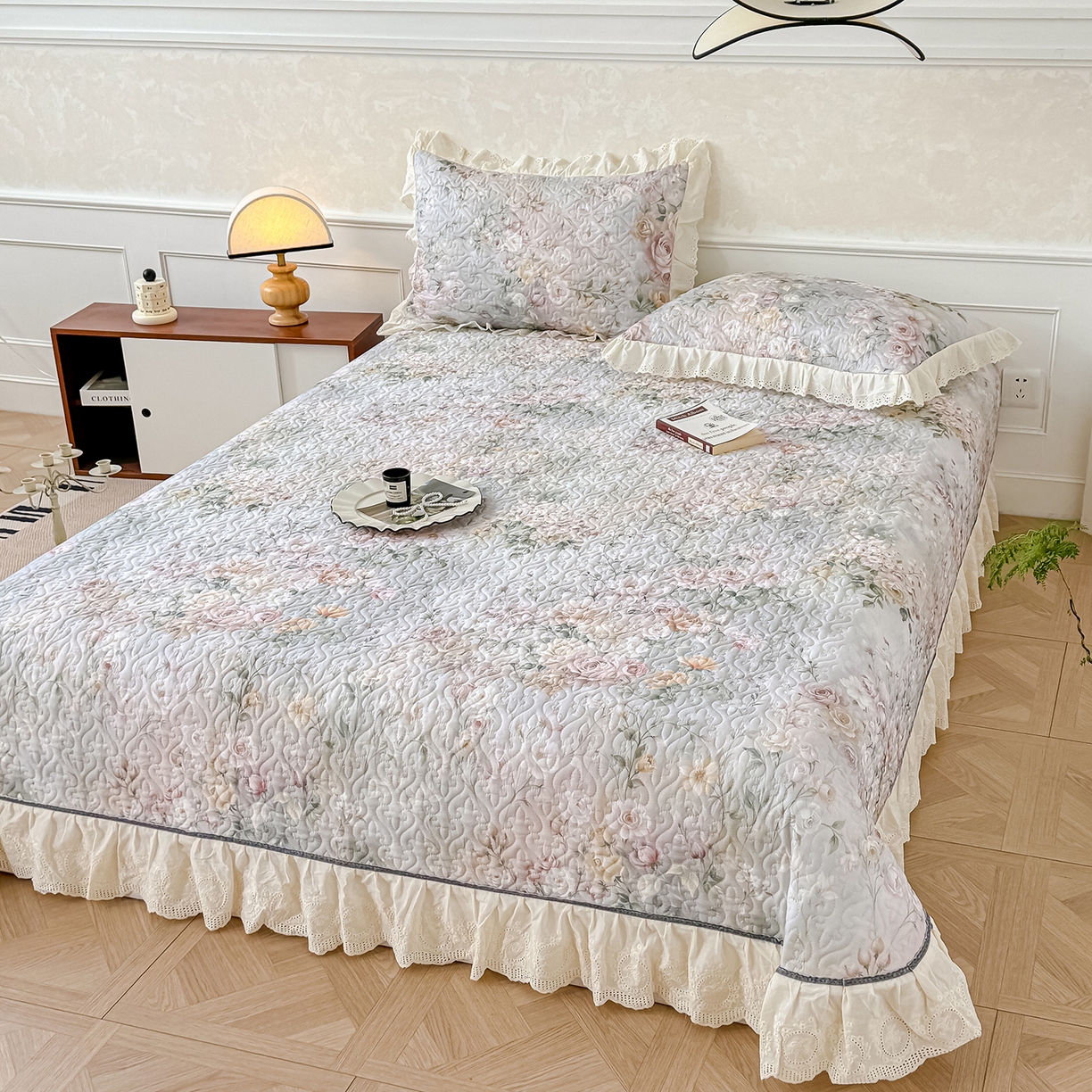 91家纺网 家纺一手货源 找家纺 冬然家纺 2025新款纯棉数码印花工艺款床盖四件套 花海之恋