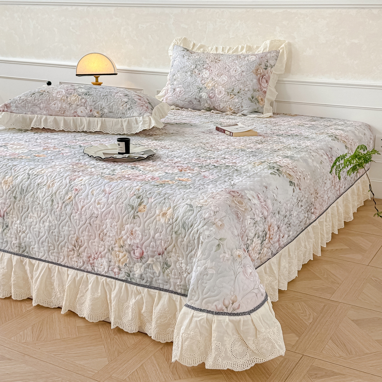 91家纺网 家纺一手货源 找家纺 冬然家纺 2025新款纯棉数码印花工艺款床盖四件套 花海之恋