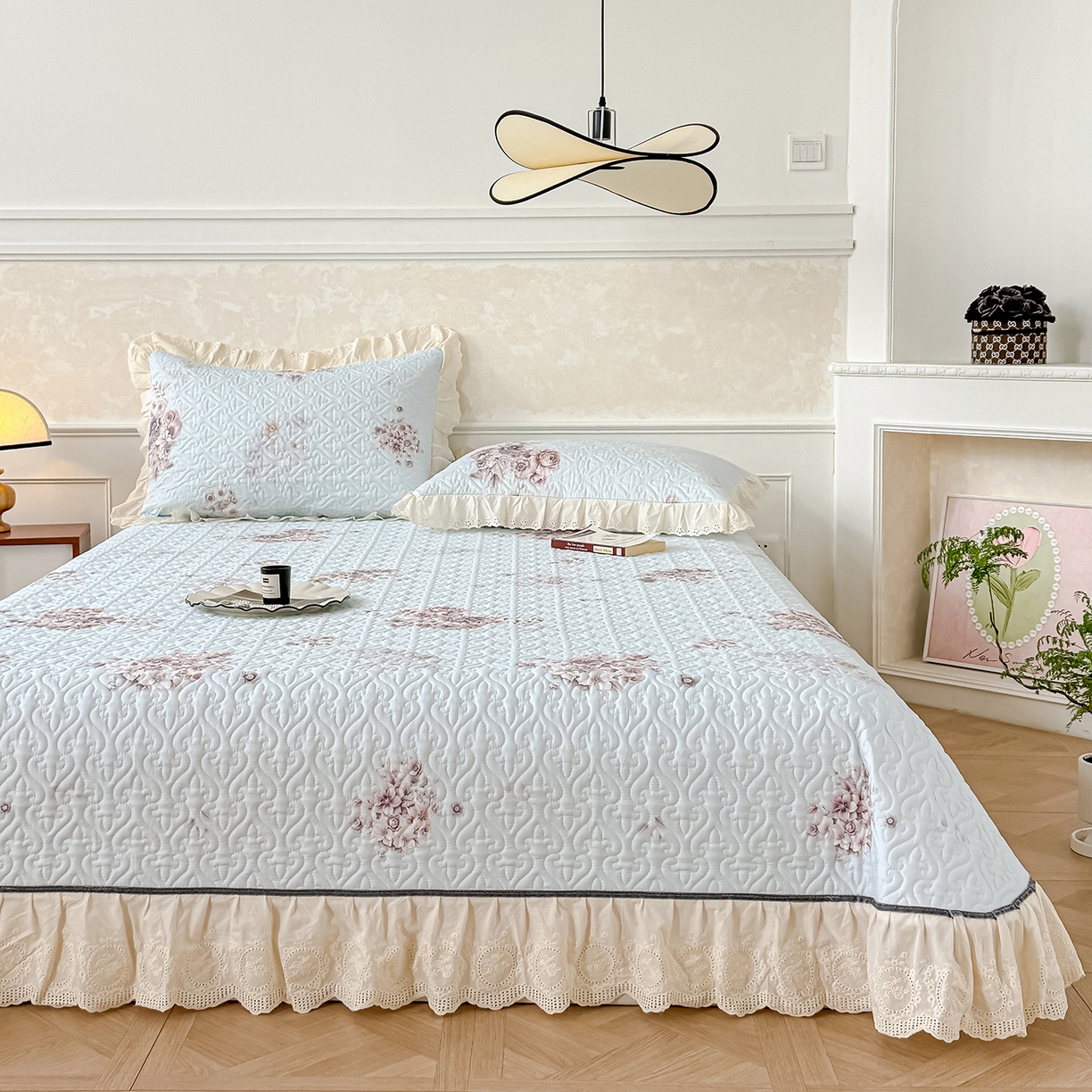 91家纺网 家纺一手货源 找家纺 冬然家纺 2025新款纯棉数码印花工艺款床盖四件套 花影