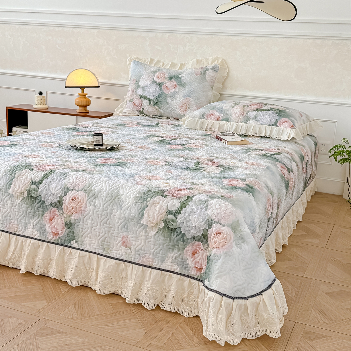 91家纺网 家纺一手货源 找家纺 冬然家纺 2025新款纯棉数码印花工艺款床盖四件套 梦幻花镜