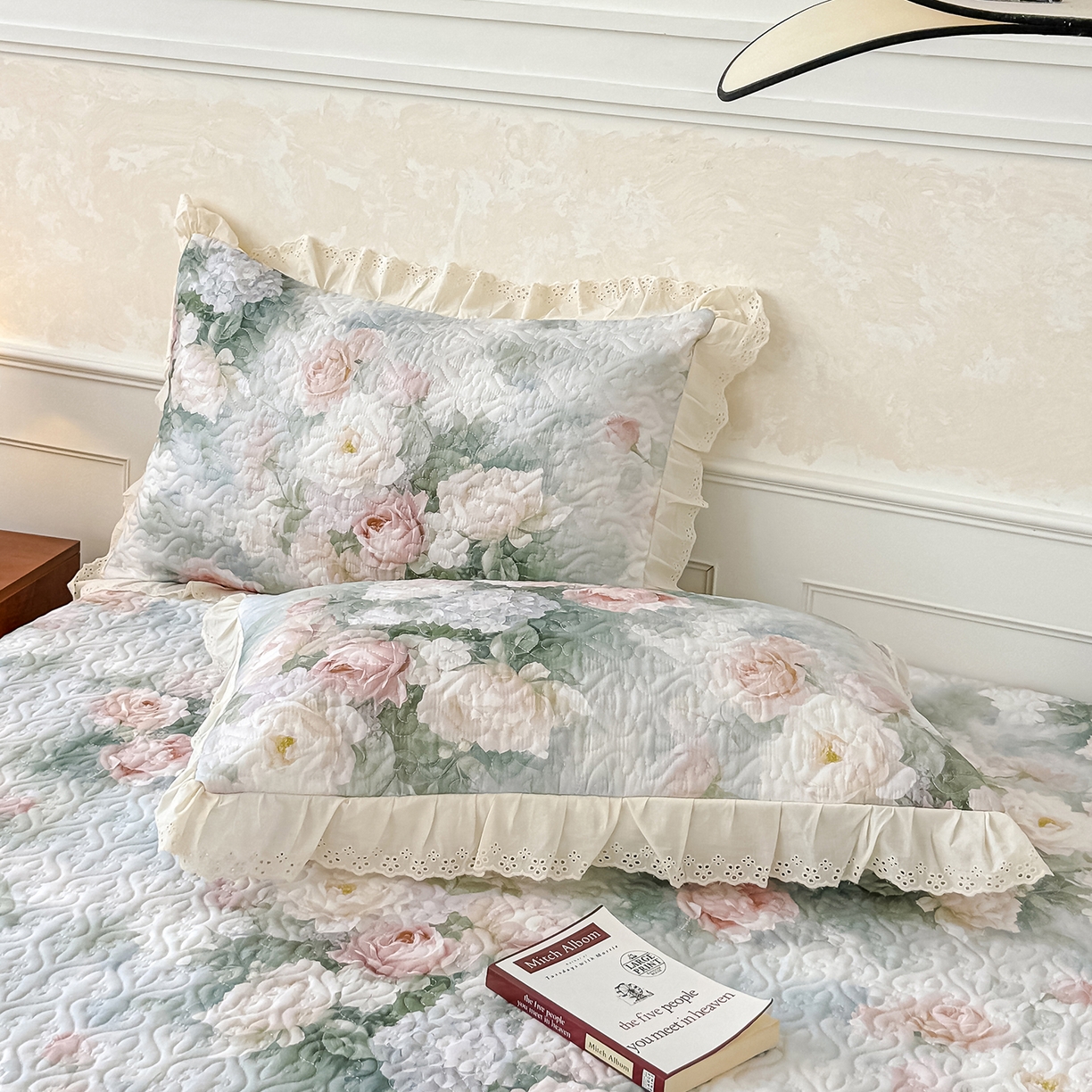 91家纺网 家纺一手货源 找家纺 冬然家纺 2025新款纯棉数码印花工艺款床盖四件套 梦幻花镜