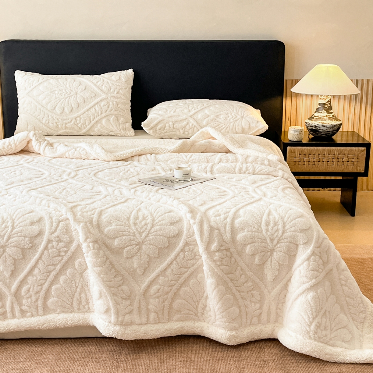 91家纺网 家纺一手货源 找家纺 乐家欣 2025新款提塔芙绒绒羊羔绒毛毯-繁花 繁花-象牙白