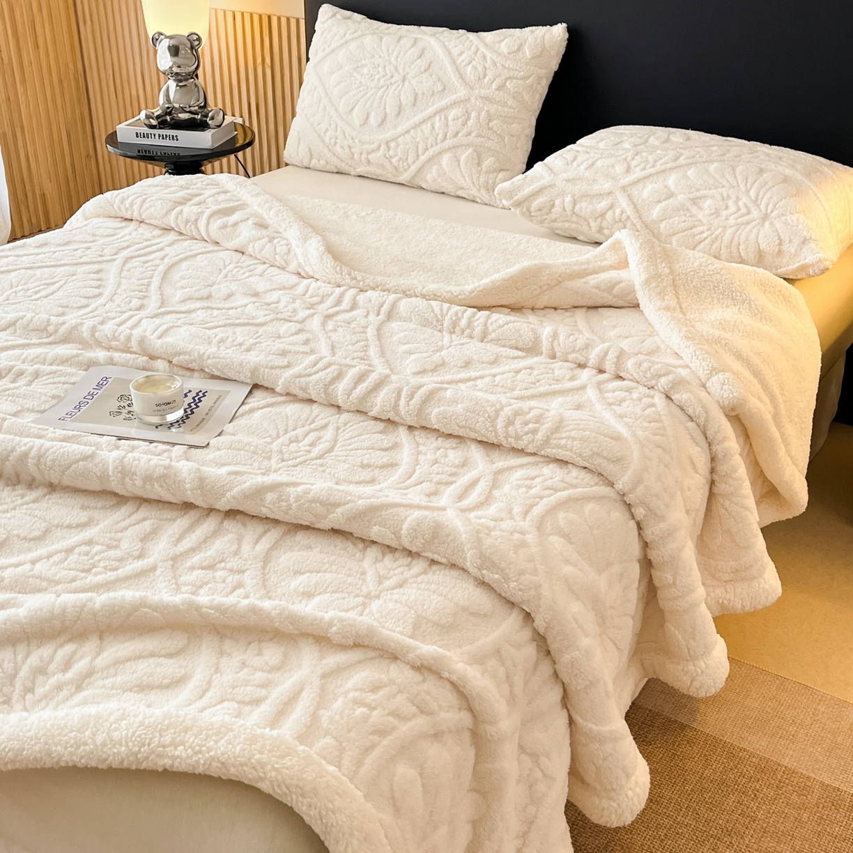 91家纺网 家纺一手货源 找家纺 乐家欣 2025新款提塔芙绒绒羊羔绒毛毯-繁花 繁花-象牙白