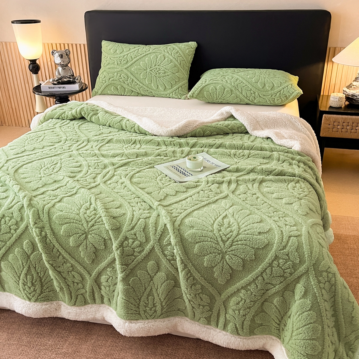 91家纺网 家纺一手货源 找家纺 乐家欣 2025新款提塔芙绒绒羊羔绒毛毯-繁花 繁花-复古绿