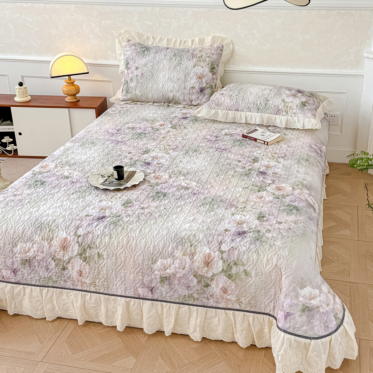 91家纺网 家纺一手货源 找家纺 冬然家纺 2025新款纯棉数码印花工艺款床盖四件套 珍爱花语