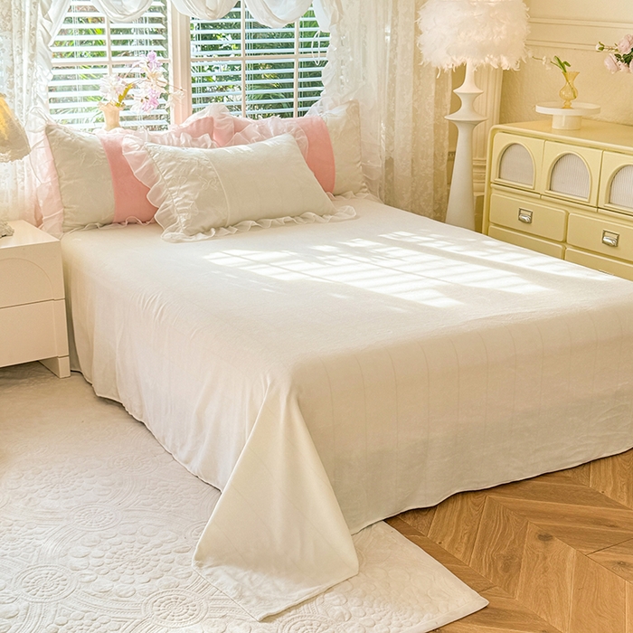 91家纺网 家纺一手货源 找家纺 （总）艾米家居 2025秋冬新款浮雕牛奶绒花边四件套