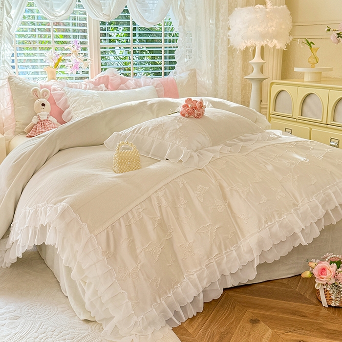 91家纺网 家纺一手货源 找家纺 （总）艾米家居 2025秋冬新款浮雕牛奶绒花边四件套