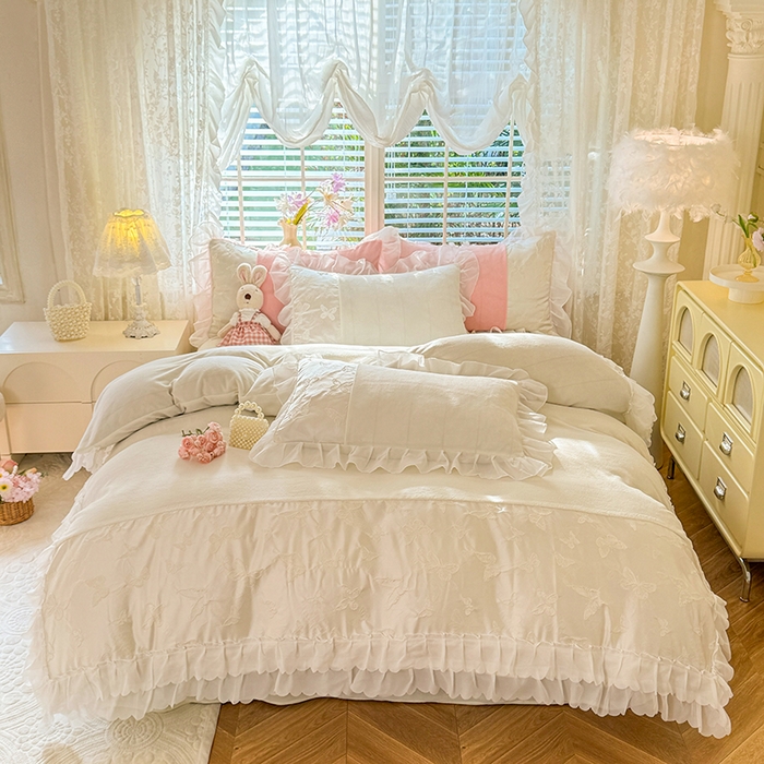 91家纺网 家纺一手货源 找家纺 艾米家居 2025新款韩版双层花边轻奢浮雕系列水洗冰丝四件套 白花边