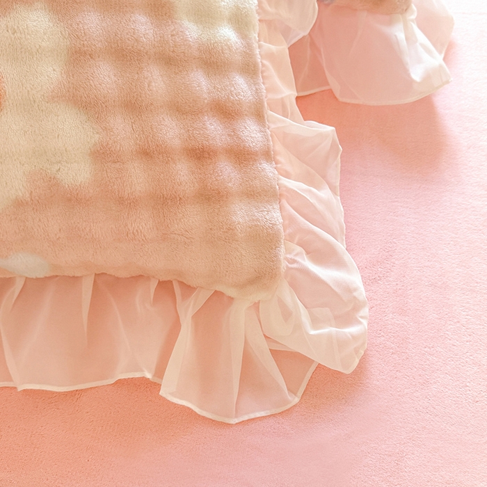 91家纺网 家纺一手货源 找家纺 艾米家居 2025秋冬新款牛奶绒泡泡印花花边四件套 太阳花