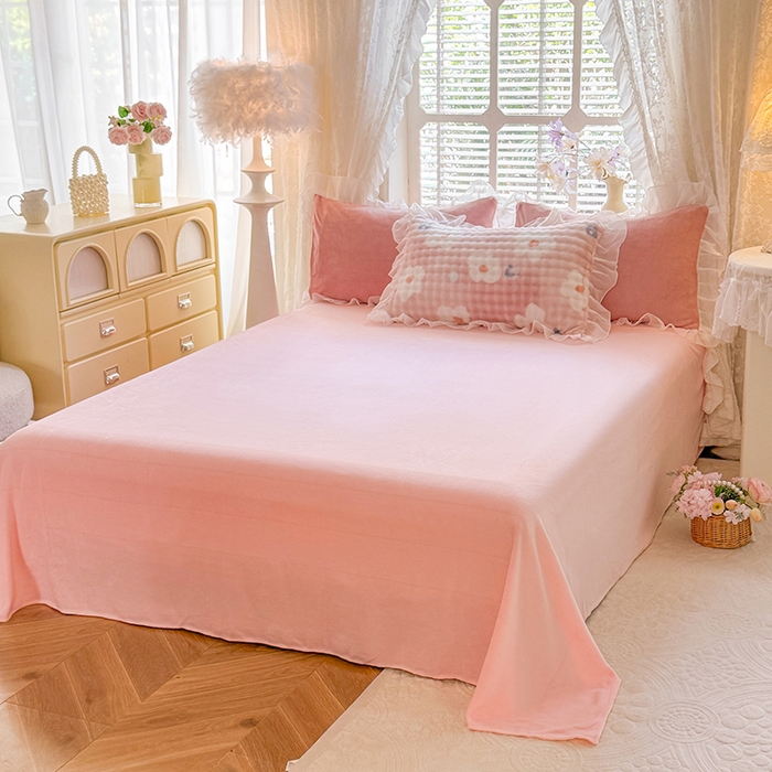 91家纺网 家纺一手货源 找家纺 艾米家居 2025秋冬新款牛奶绒泡泡印花花边四件套 太阳花