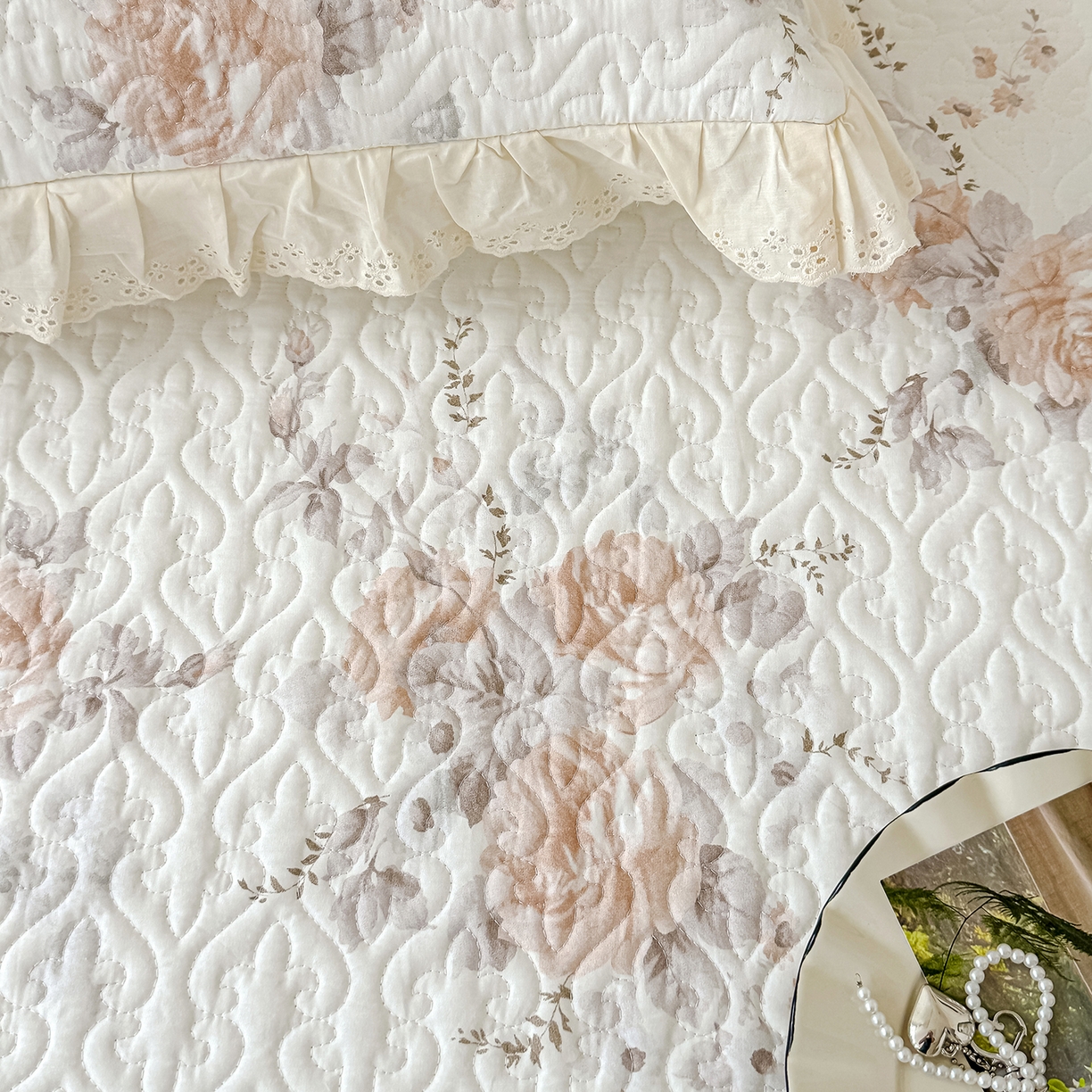 91家纺网 家纺一手货源 找家纺 冬然家纺 2025新款纯棉数码印花工艺款单床盖 淡雅清香