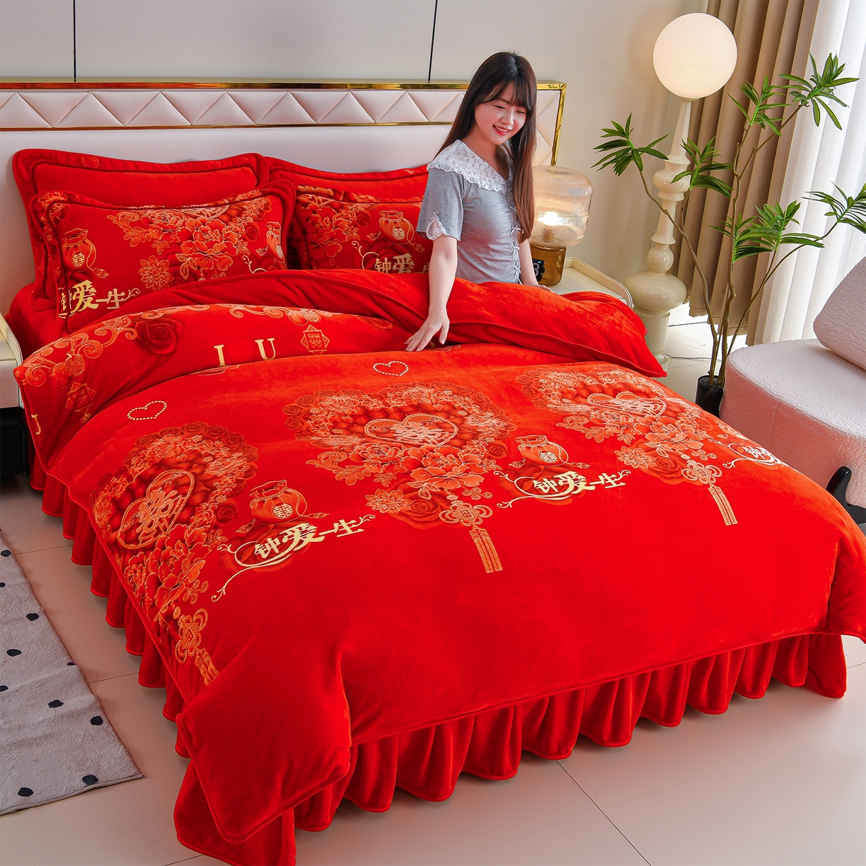 91家纺网 家纺一手货源 找家纺 （总）赫本 2025新品8斤爆品牛奶绒四件套床裙款金雕绒法莱绒四套件