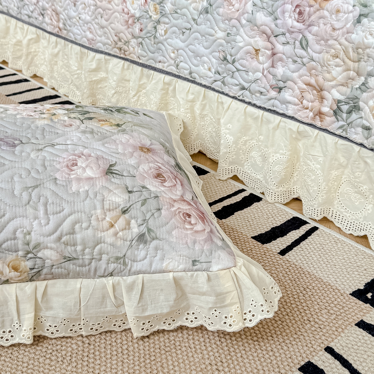 91家纺网 家纺一手货源 找家纺 冬然家纺 2025新款纯棉数码印花工艺款单床盖 花海之恋