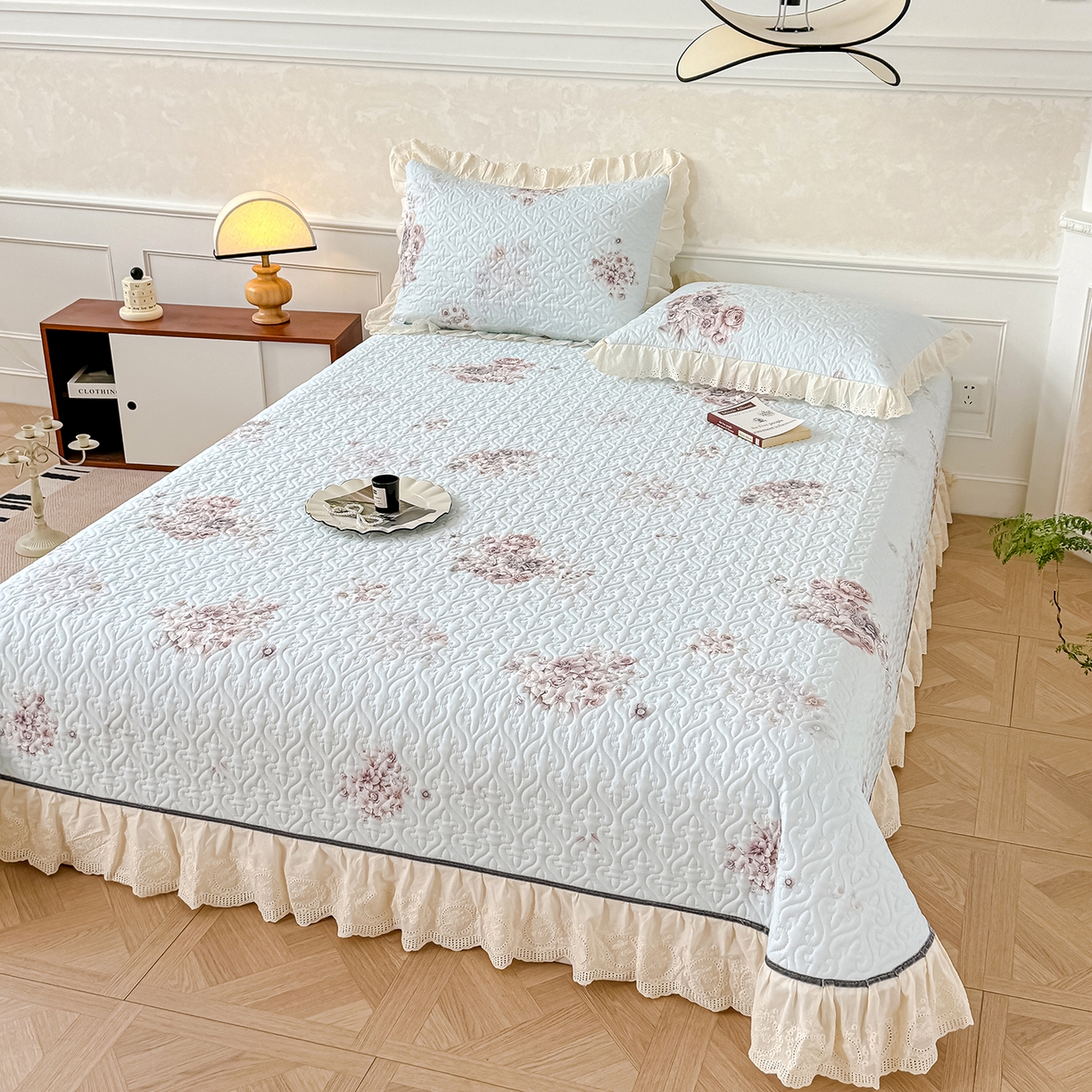 91家纺网 家纺一手货源 找家纺 冬然家纺 2025新款纯棉数码印花工艺款单床盖 花影