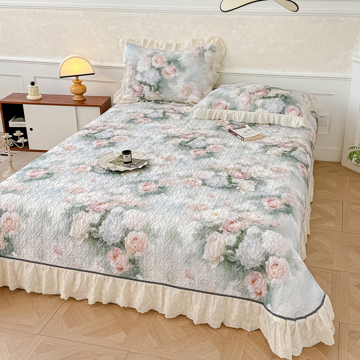 91家纺网 家纺一手货源 找家纺 冬然家纺 2025新款纯棉数码印花工艺款单床盖 梦幻花镜