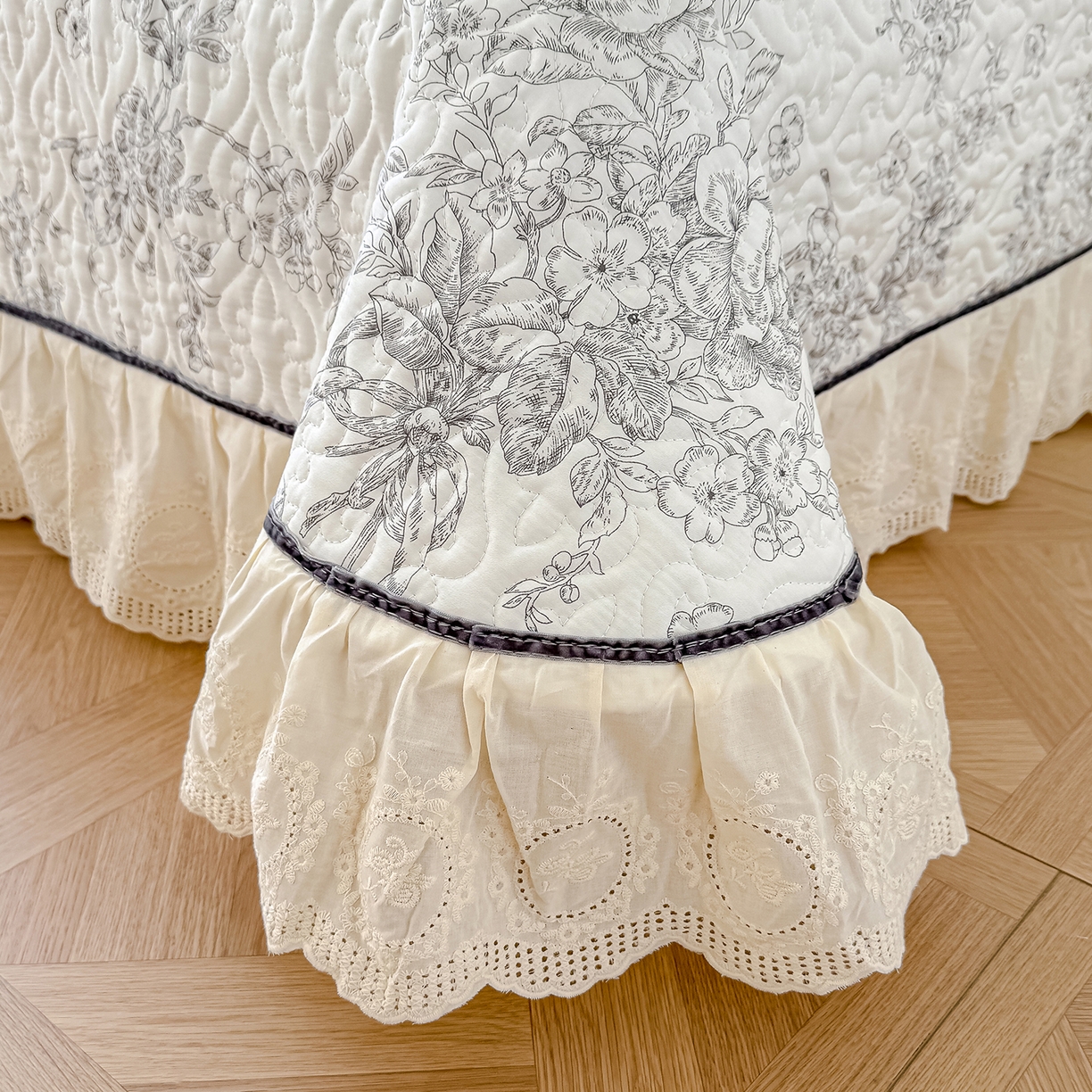 91家纺网 家纺一手货源 找家纺 冬然家纺 2025新款纯棉数码印花工艺款单床盖 墨雅清风