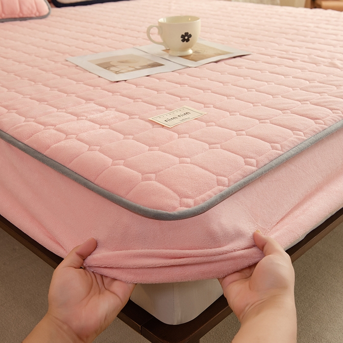 91家纺网 家纺一手货源 找家纺 （总）眠博士 2025新款纯色简约牛奶绒夹棉床褥床笠系列-大床